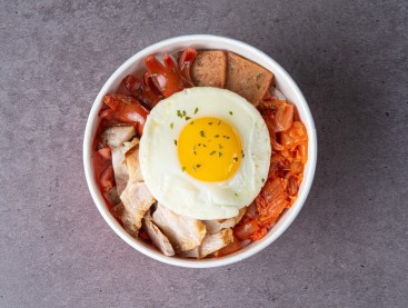 매콤족발 컵밥
